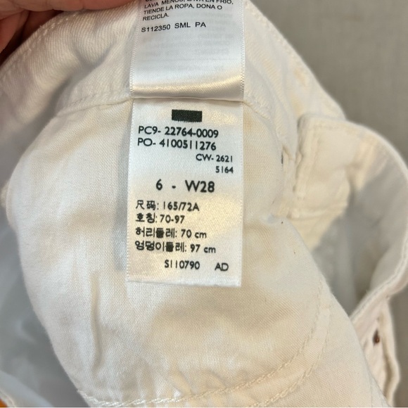 White High-Rise Shorts Size 6 - Picture 3 of 7